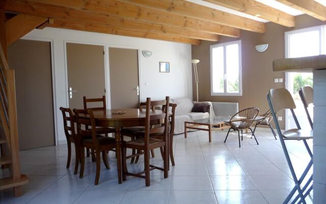 House With 3 Bedrooms in Sauzon, With Furnished Garden and Wifi - 2 km