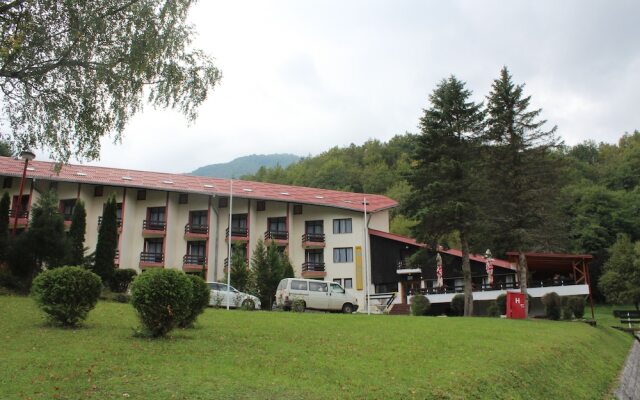 Hotel Mladost