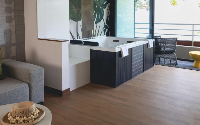 Le Tahiti by Pearl Resorts