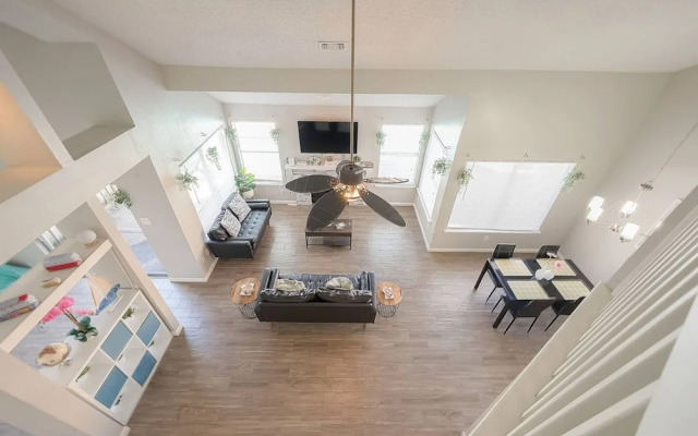 Beat the Heat in Katy w Pool