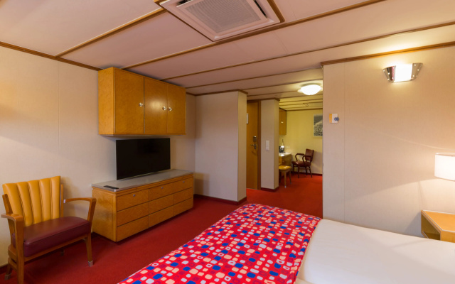ss Rotterdam Hotel & Restaurants - Image 6