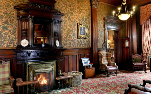 Macdonald Norwood Hall Hotel