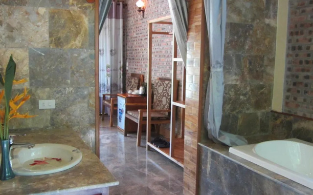 Rustic Houses Tam Coc