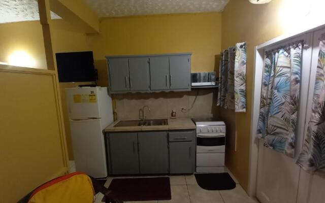 Wallace Holiday Apartments