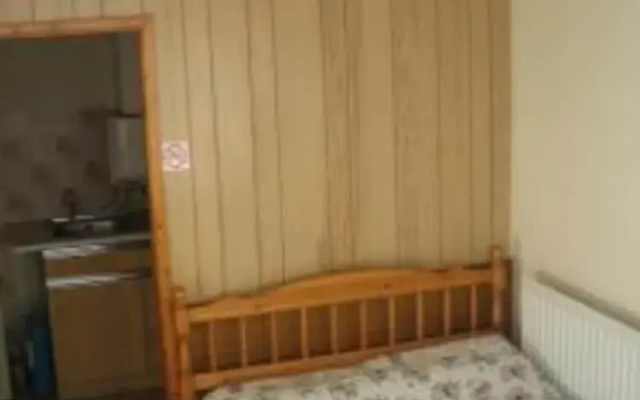 Flat - Sleeps 2 & Parking Available