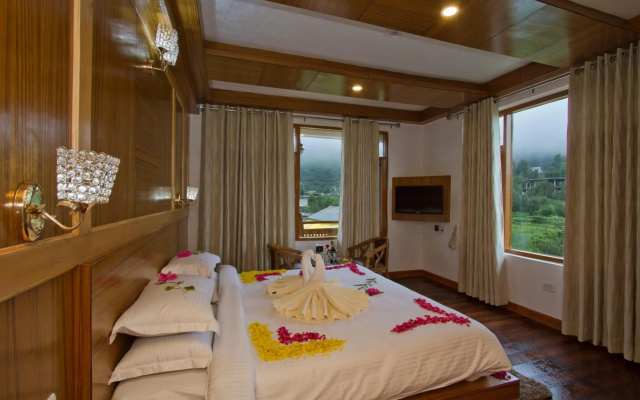 Hotel Monarch Residency