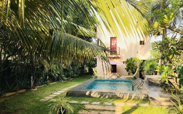 Sri Beach Bungalows and Villa