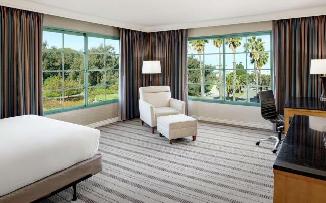 DoubleTree by Hilton San Pedro - Port of Los Angeles