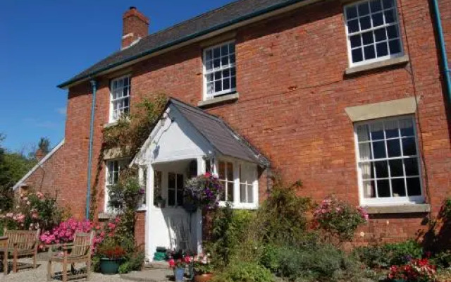 The Farm Snead Bed & Breakfast