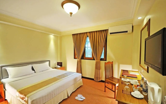 Royal Golden View Hotel