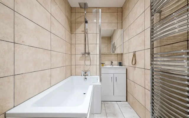 1 & 2 Bed Near Brighton Beach By Opulent