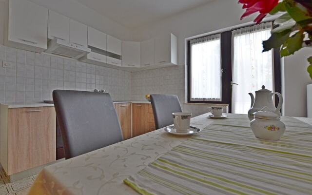 Apartment Majda