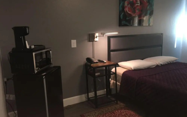 Aircrest Motel