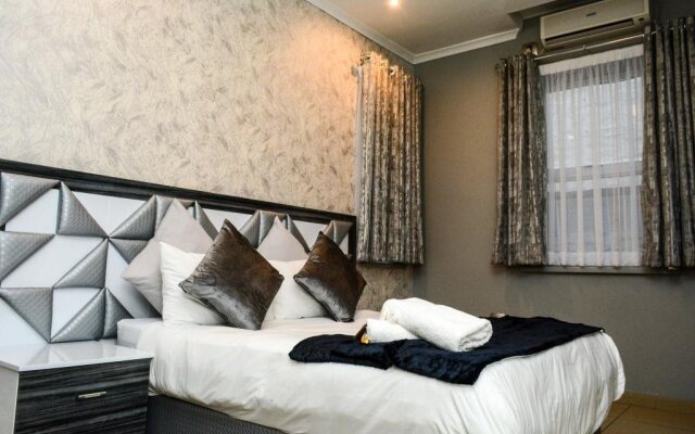 Tudor House Hotel