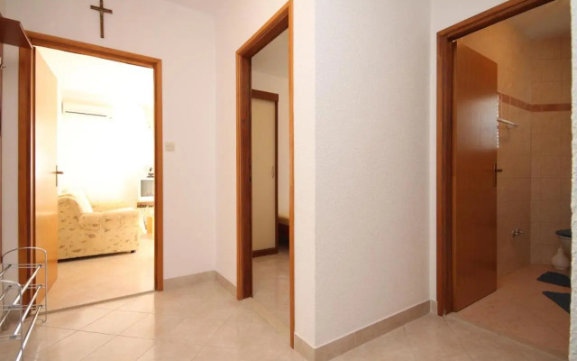 Apartments with a parking space Seget Vranjica, Trogir - 8507