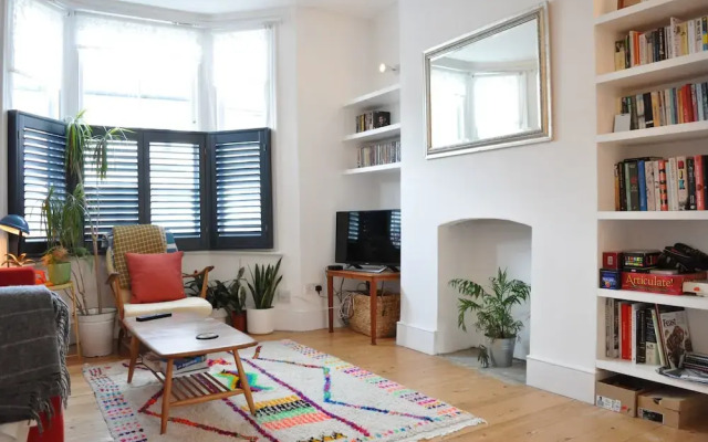 Modern 2 Bedroom North London Apartment