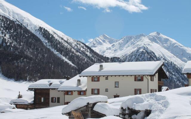 Enchanting Holiday Home in Livigno near Ski Area