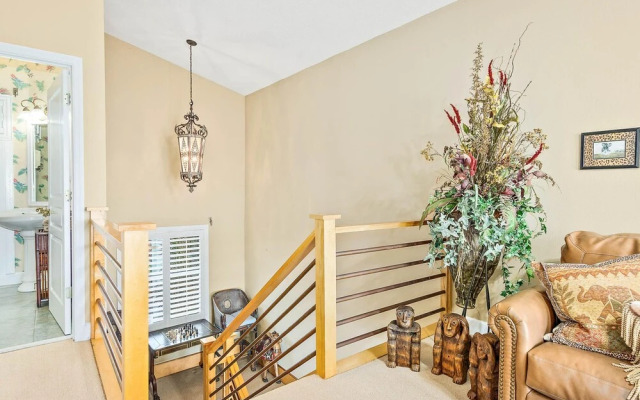 Tuscan Sun by Teeming Vacation Rentals