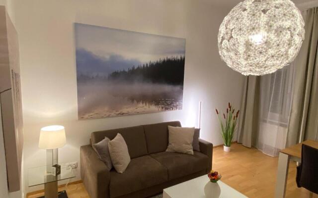 New cozy Apartment, Top location, 12 min to center
