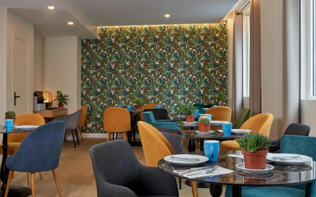 Hotel Apolonia Paris Montmartre, Sure Hotel Collection by BW