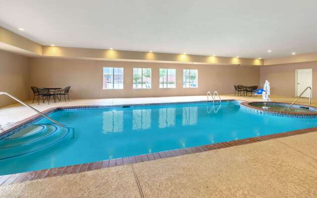 La Quinta Inn & Suites by Wyndham Longview North