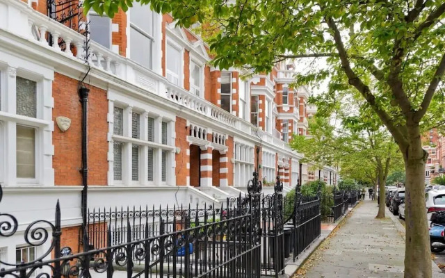 Spacious 3-bedroom Apartment in Earls Court