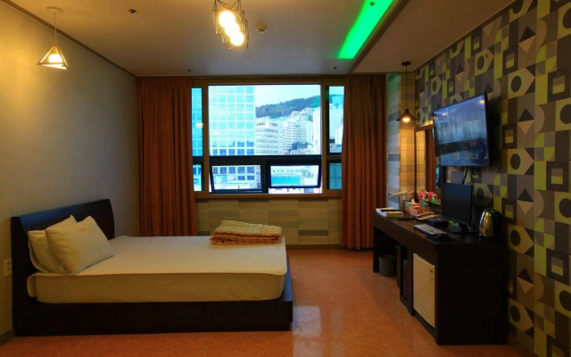 Marina Motel