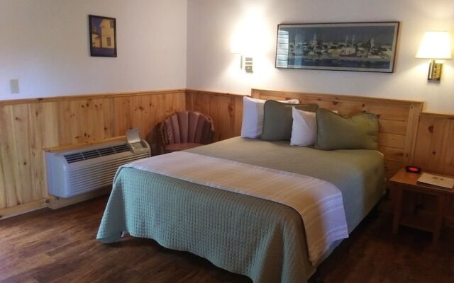 Wiscasset Woods Lodge