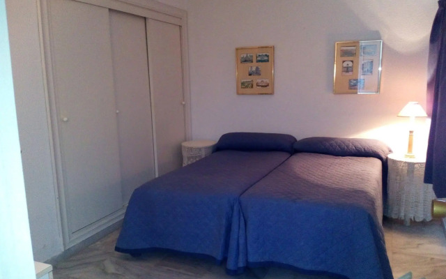Apartamentos La Roca Rentals