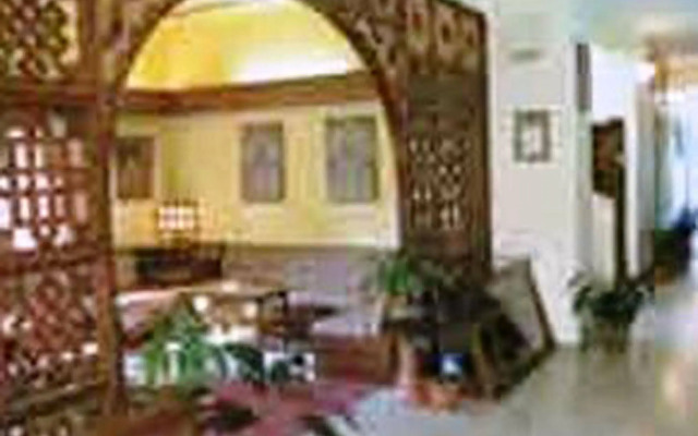 Dragon Hotel