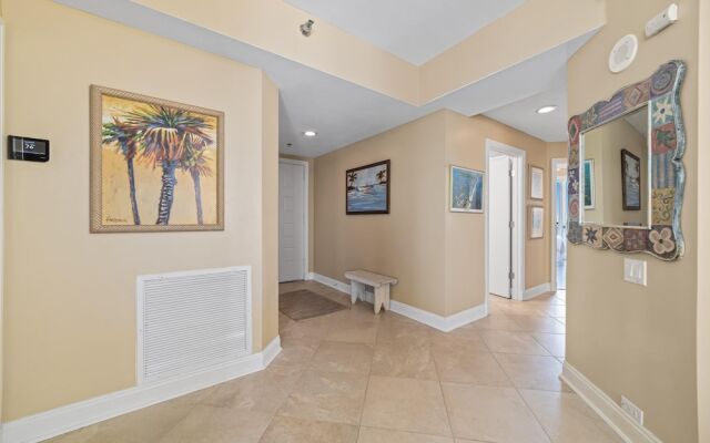 Beach Colony West 8A