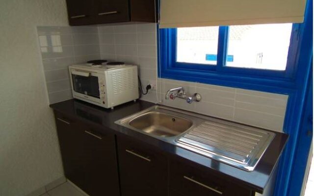 Aphentrika Apartments