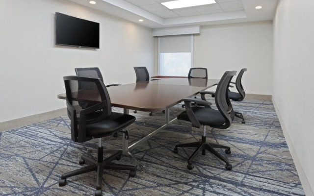Holiday Inn Express & Suites Cincinnati Riverfront by IHG