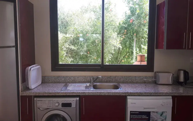 Apple Villa 33