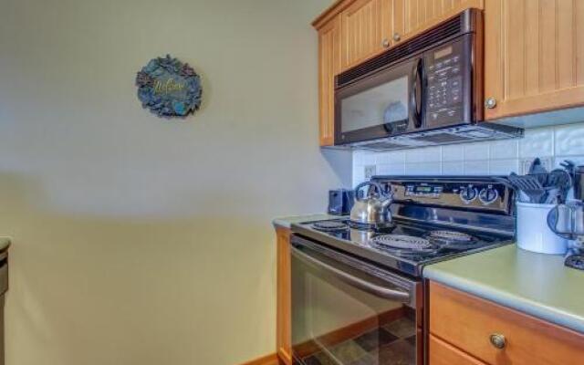 Eagle Springs East 402: Buffaloberry Suite