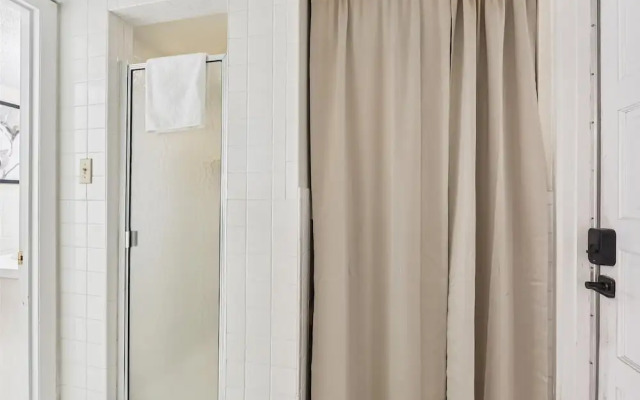 Oceanfront 3BR Condo: Gated, Breathtaking View