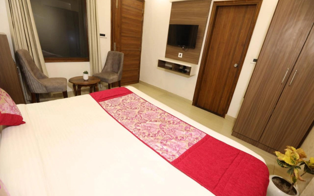 Hotel Lavit Couple Friendly near Faridabad Metro station