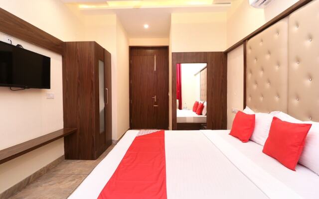 Hotel Jeevak by OYO Rooms