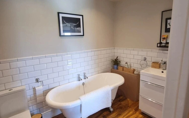 4bed Lodge Sleeps8-pet Friendly-hot Tub-log Burner