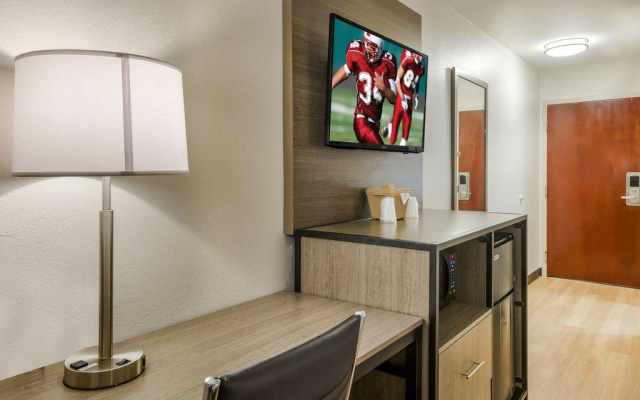 Red Roof Inn PLUS+ & Suites Savannah - I-95