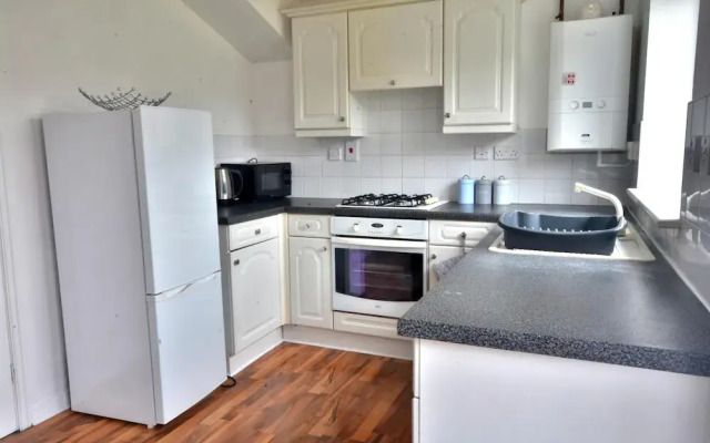 Victoriadock-3bedrooms-1bathroom-wifi-parking