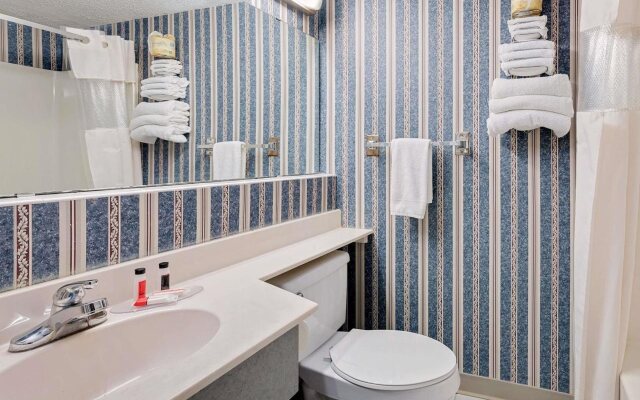 Travelodge by Wyndham Grand Forks