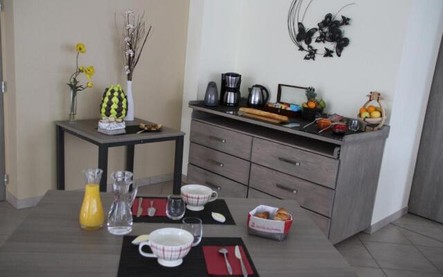 Logis La Croisee Des Chemins