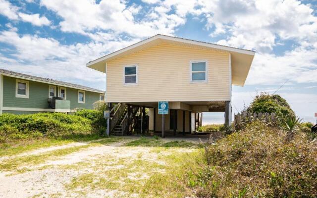 Windward Mark by Oak Island Accommodations