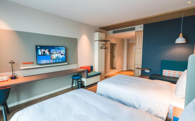 Holiday Inn Express Pengzhou Downtown by IHG