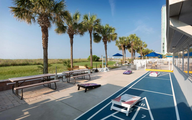 Maritime Beach Club