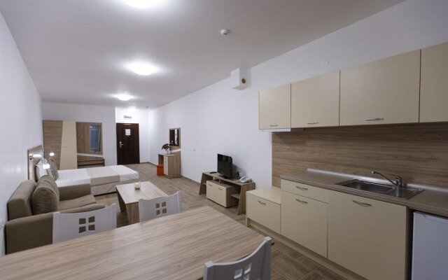 Silver Beach Apart Complex