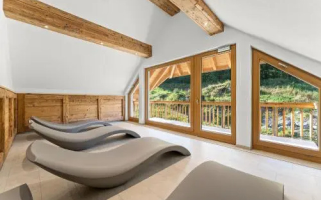 Schwarzenbach - Apartments & Rooftop Pool