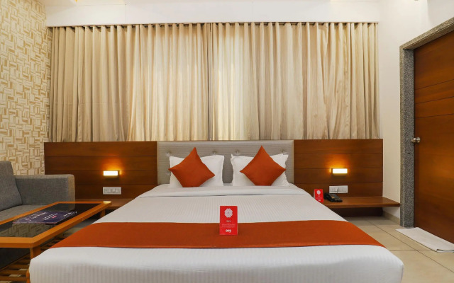 OYO 9687 Hotel Avista