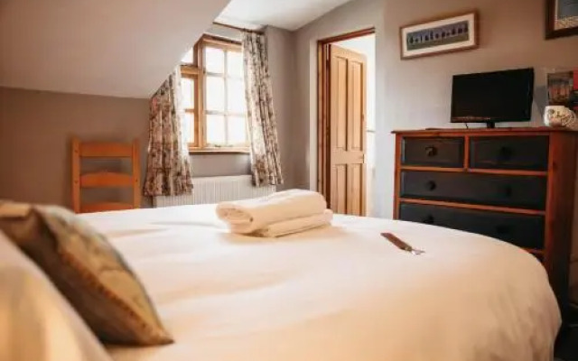 Three Horseshoes Inn